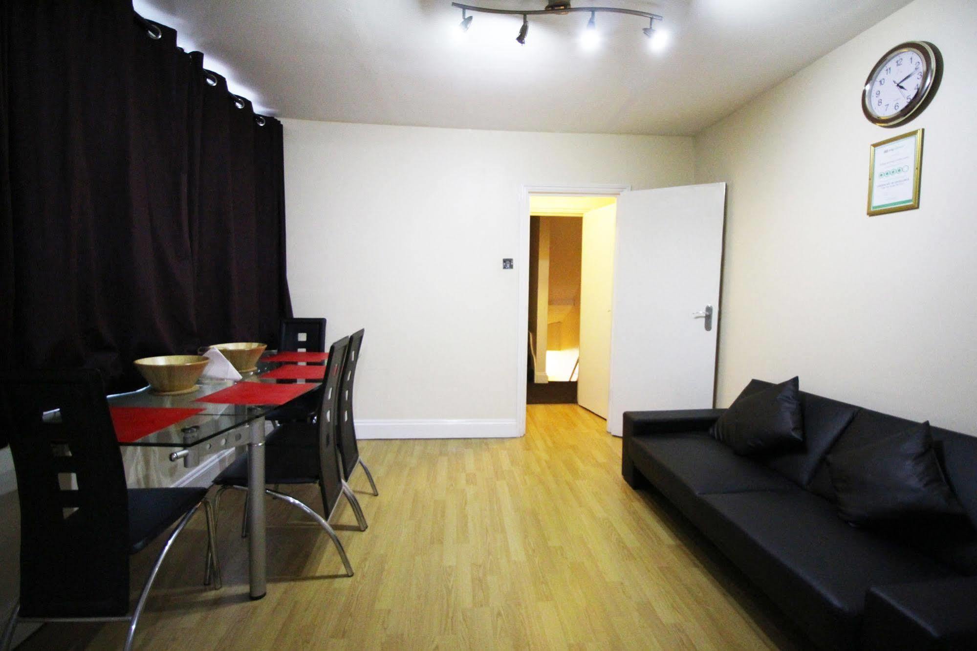 Apart-hotel Flexistay Tooting 3*